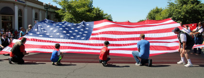 Native Sons of the Golden West #111 brought a monumental patriotic display to the parade (Sarah Stierch CC BY 4.0)