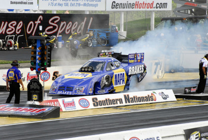 Ron Capps burning out at the Southern Nationals in 2012 (J. Michael Raby - CC NC ND 2.0)